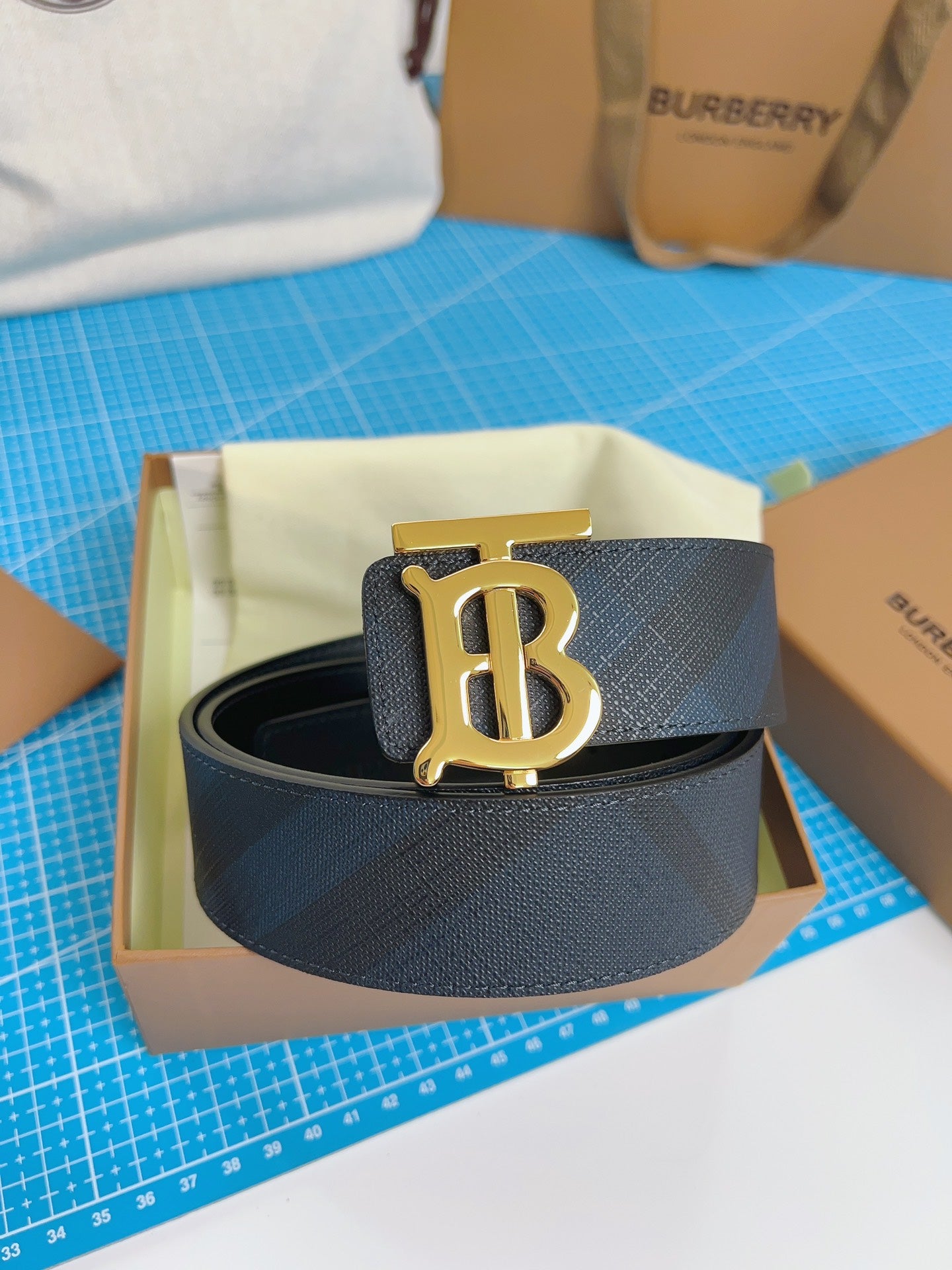 BB - Black with a Golden Buckle